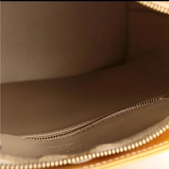 Authentic Louis‎ Vuitton Vernis Houston Shoulder Hand Bag Yellow - Picture 6 of 8